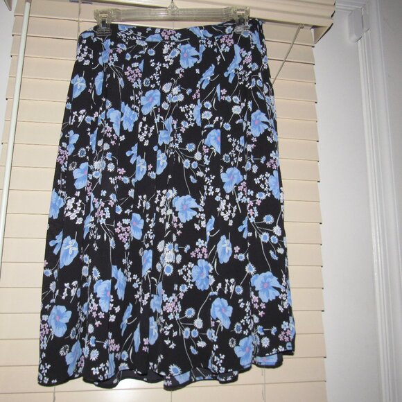 Talbots Black Blue Floral A-Line Midi Skirt Size 8 Lined Feminine Romantic - Picture 2 of 5